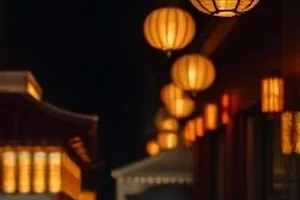 雨夜值班室交接记录本与钢笔的封面图